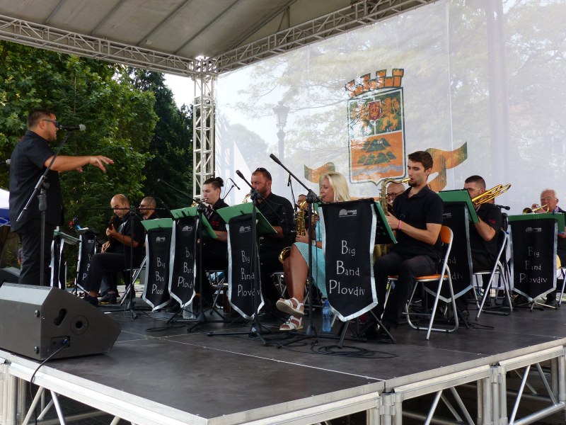 “Биг Бенд Пловдив“ с последен за годината безплатен концерт днес пред общината в Пловдив