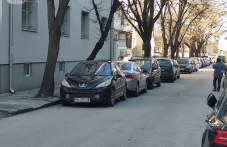 desetki-koli-otnovo-blokiraha-ulitsite-702.jpg