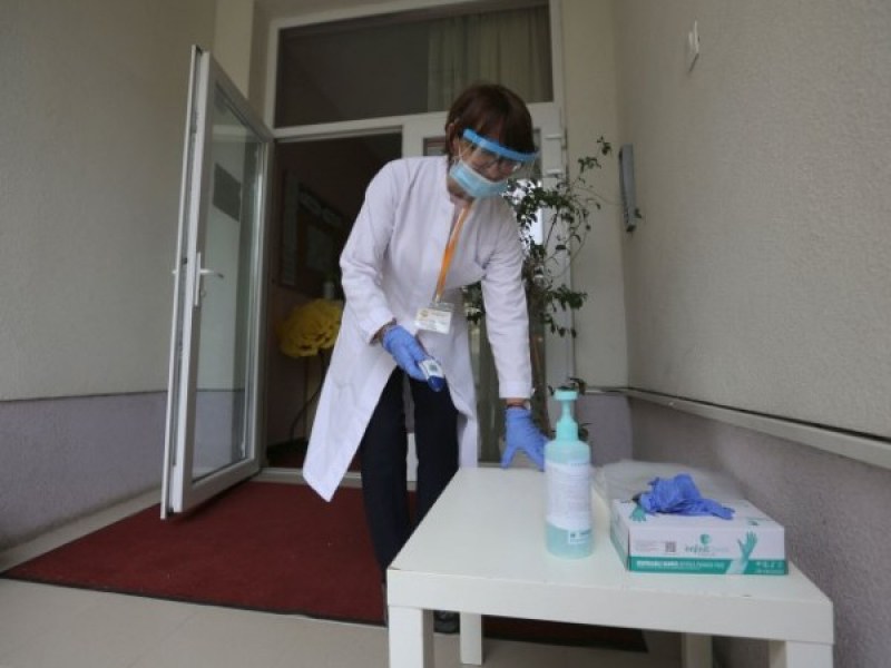 София-град се върна в тъмночервената зона на заболеваемост от вируса, Пловдив е в червената