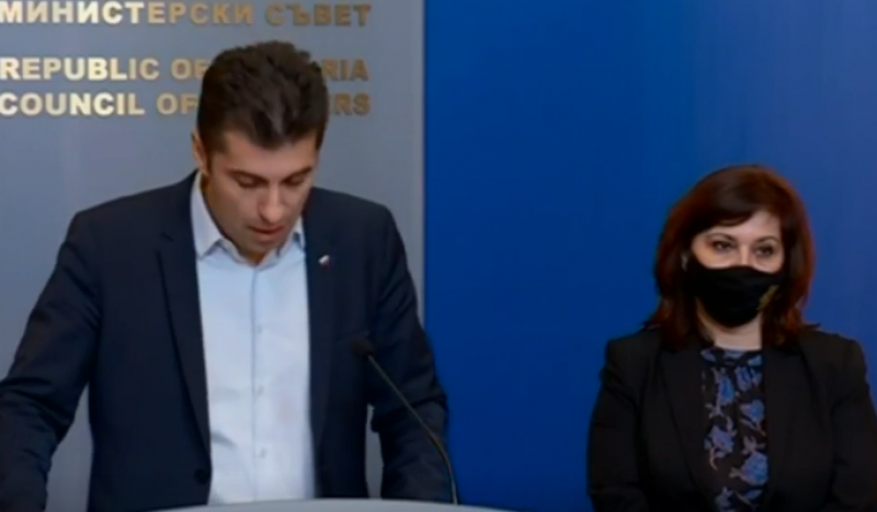 Премиерът: Правителството няма да наложи задължителна ваксинация срещу COVID-19