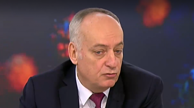 Зам.-здравният министър: Вероятно ще се мине на онлайн обучение, следим стриктно училищата