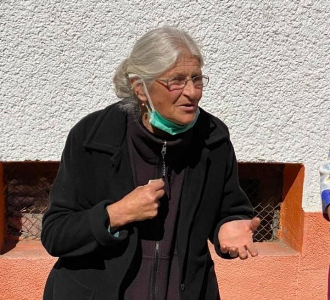 Баба Мария от Стамболийски дари пари за икона за новата църква в града