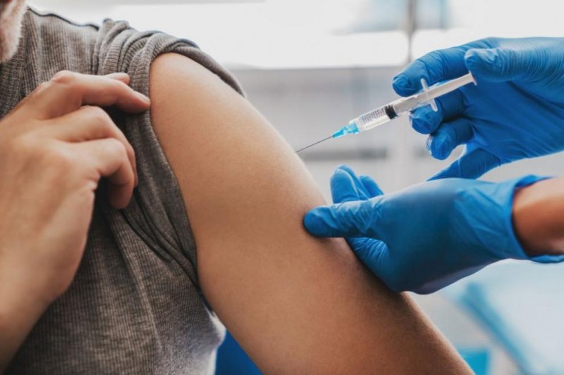 Над 11 хил. пловдивчани се ваксинираха за седмица от началото на годината, 27 пункта са разкрити в областта