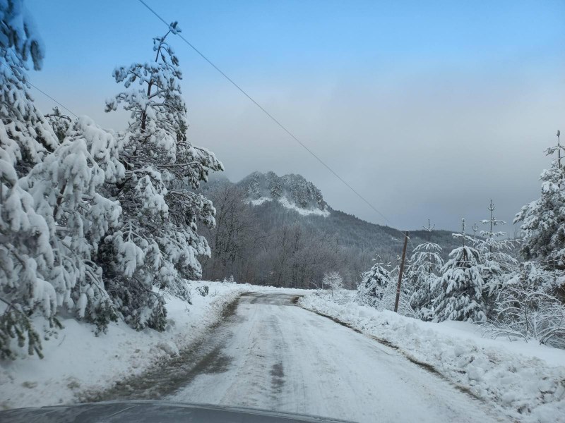 Основните пътища в Асеновградско са проходими при зимни условия