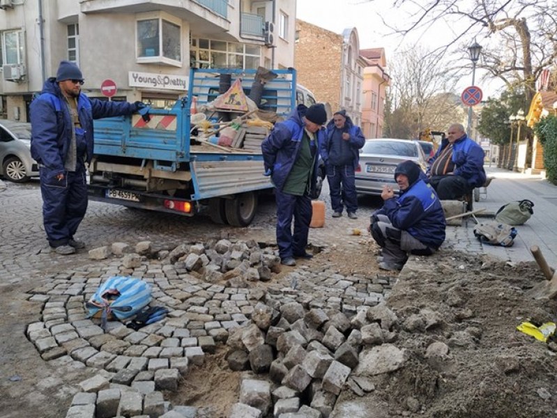 Пловдив няма майстори на паваж, повикаха от Първомайско