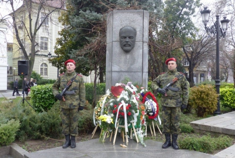 Пловдив почита паметта на Стефан Стамболов в деня на рождението му