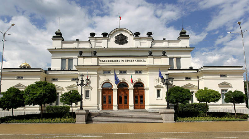В Парламента от днес  - само със зелен сертификат