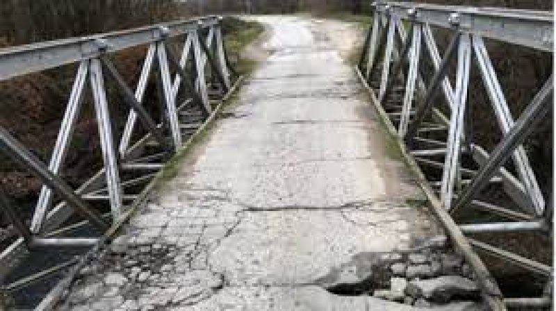 Започва ремонт на моста за карловското село Пролом, ограничават движението Започва ремонт на моста за карловското село Пролом, ограничават движението
