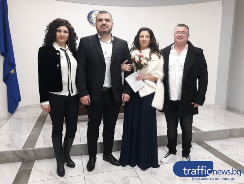 Да останат двойка завинаги - това си пожелаха младоженци на огледалната дата в Пловдив