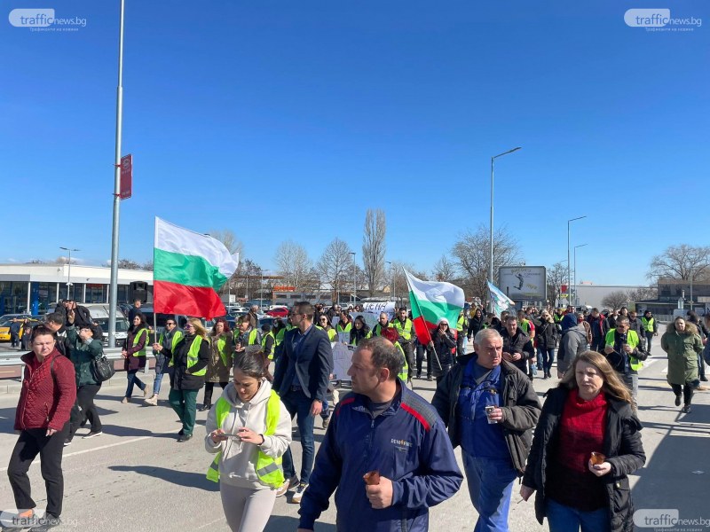 Пловдивчани излязоха на протест заради лошото състояние на Рогошко шосе