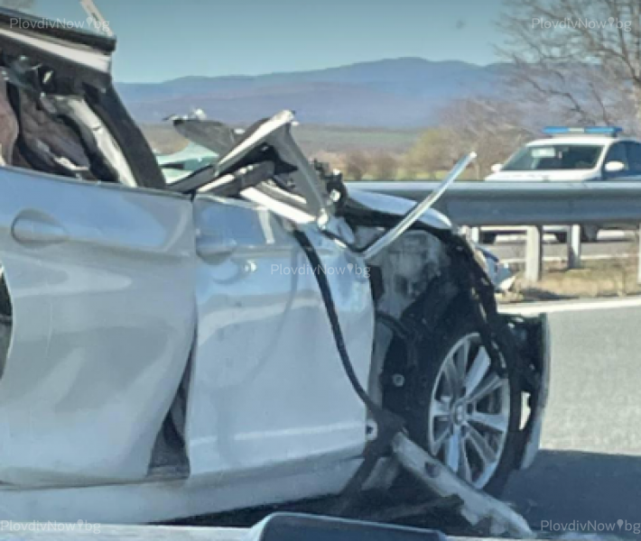 Тежка катастрофа на магистрала “Тракия“, кола се заби в камион