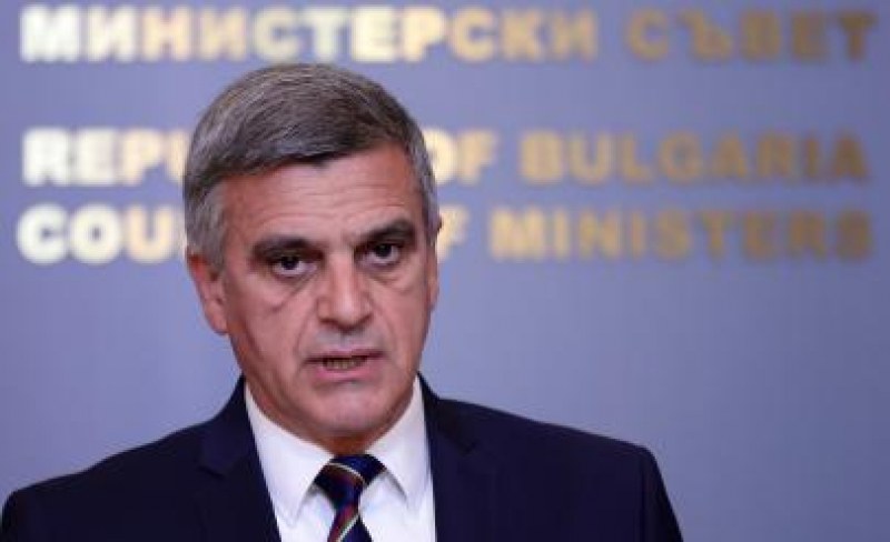 Гласуват оставката на министър Стефан Янев
