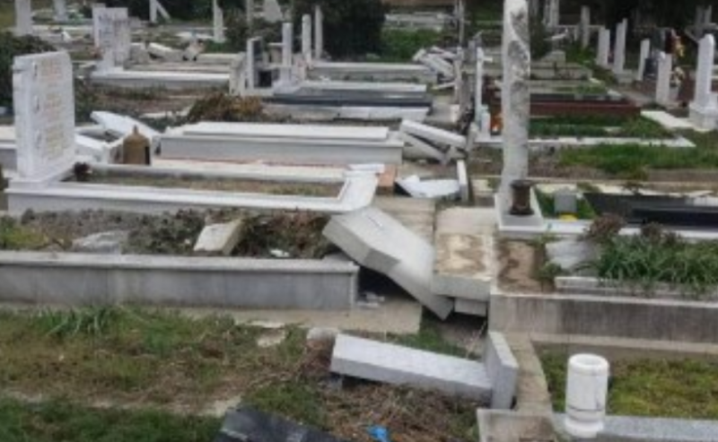 Деца се оказаха вандалите, осквернили гробовете в Пловдив
