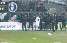 politsiiata-ne-dopusna-seriozni-345.jpg