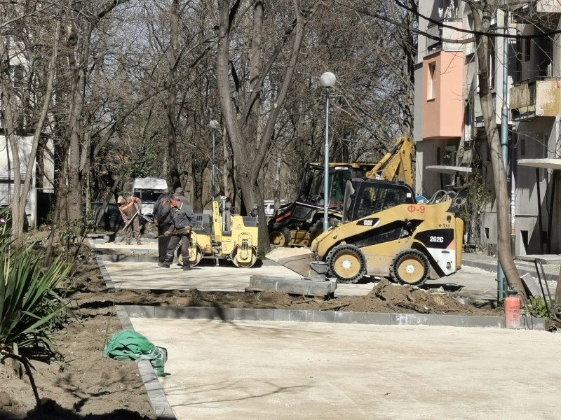 Три нови паркинга правят в Централен