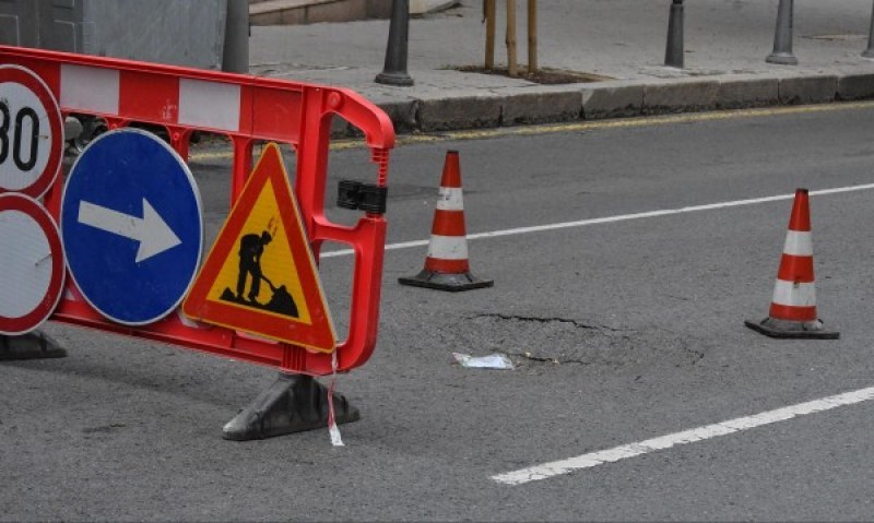 Затварят за движение едното платно на булевард в Асеновград