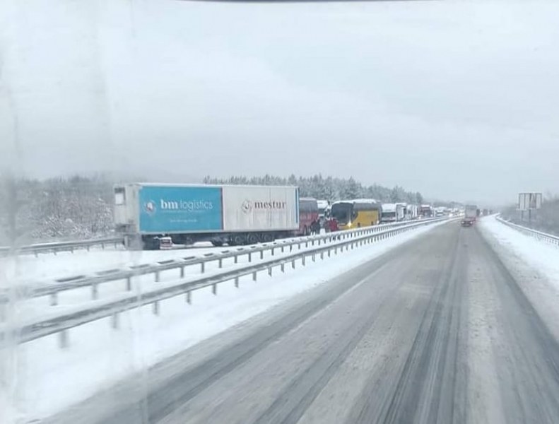 Тир катастрофира на магистрала “Тракия“