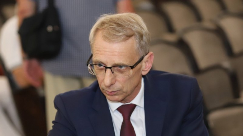 Министърът: Ако учебната година започне по-рано, ще има по-дълги ваканции