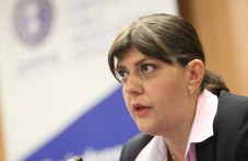 laura-kyoveshi-ima-mnogo-zhalbi-913.jpg