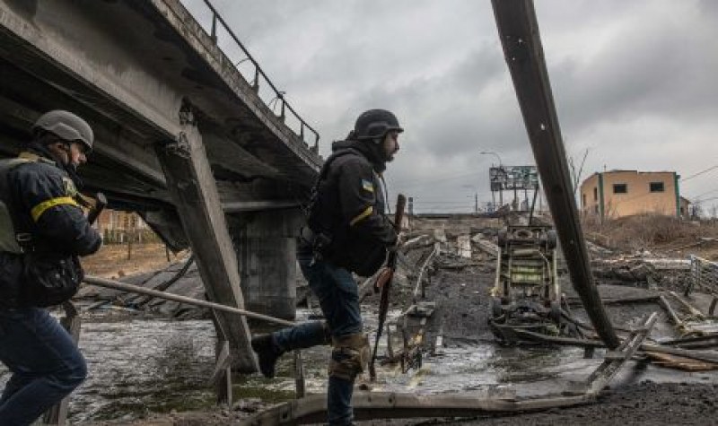 Експерт: Няма да има бързо решение на конфликта в Украйна, тя няма намерение да капитулира