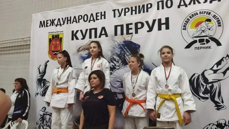 Джудистка от Карлово и боец от Сопот се класираха на челни места в състезания