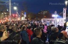 futbolni-fenove-plovdiv-izlizat-protest-029.jpg