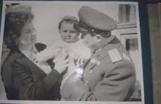 na-tozi-den-razhda-se-8-milionniiat-800.jpg