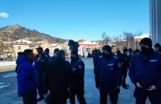 Полицаи и надзиратели излизат на протест politsai-i-nadzirateli-izlizat-protest-951.jpg