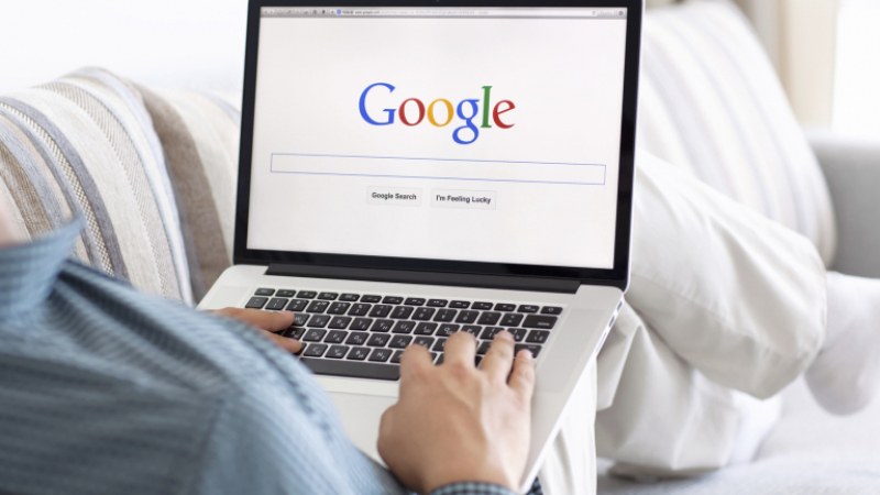 „Доктор Google, защо тук ме боли?“ - разчитаме на интернет да ни лекува