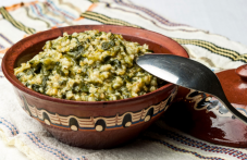 gyuvecheta-bulgur-i-spanaklesno-leko-i-932.png
