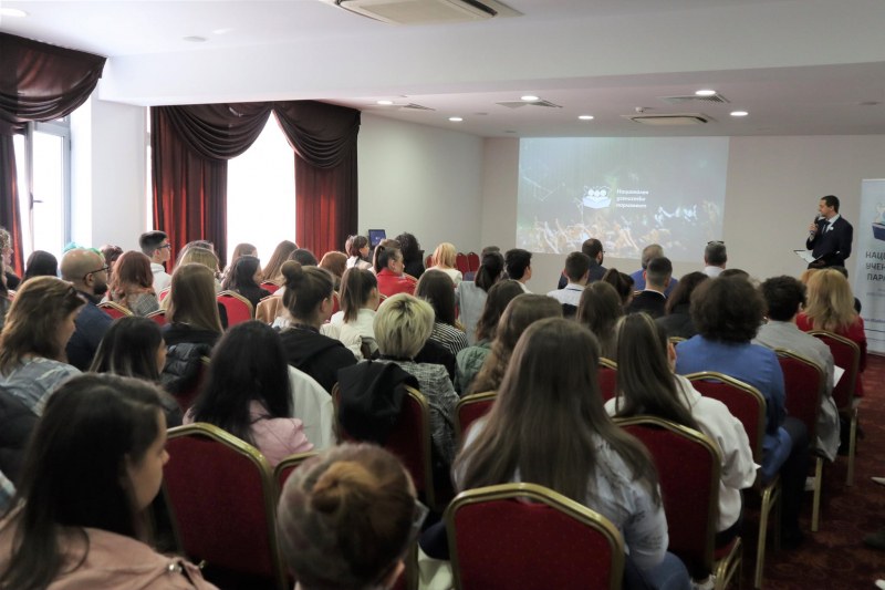 Младежи учредяват в Пловдив Национален ученически парламент