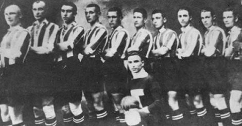На този ден: Футболисти печелят първата купа в историята на българския спорт