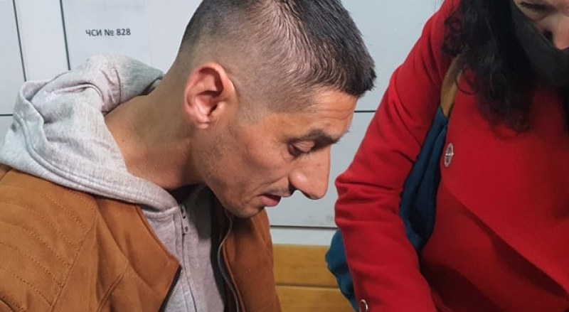 Отложиха делото на Митко с чорапите заради болен адвокат
