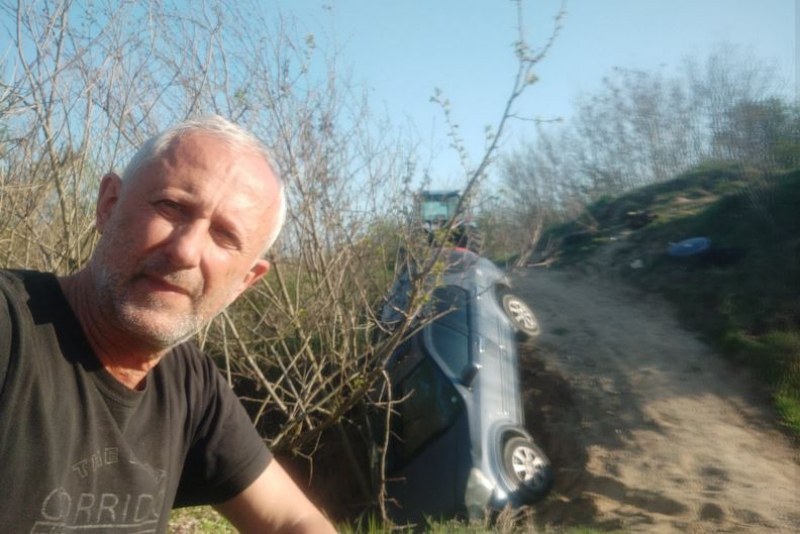 Плодивският художник и куратор Емил Миразчиев претърпя тежък пътен инцидент Плодивският художник и куратор Емил Миразчиев претърпя тежък пътен инцидент