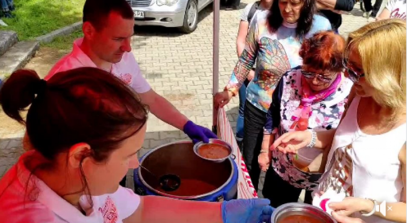 Десетки вярващи уважиха курбана за здраве край Перущица