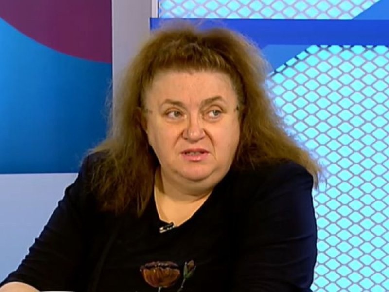 Проф. Александрова: Това, че свалихме маските е добре, намаленото тестване обаче не