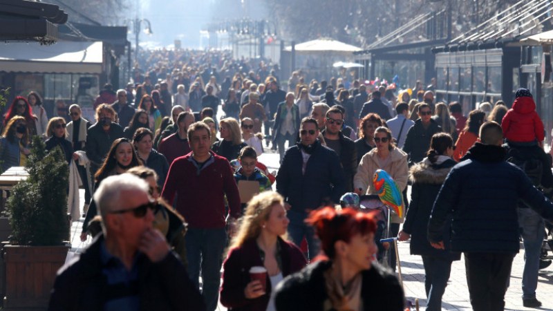 България е намаляла с близо 80 000 души само за година