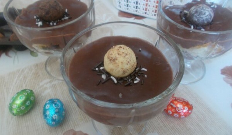 Шоколадов пудинг със стар козунак - оригинален и вкусен десерт