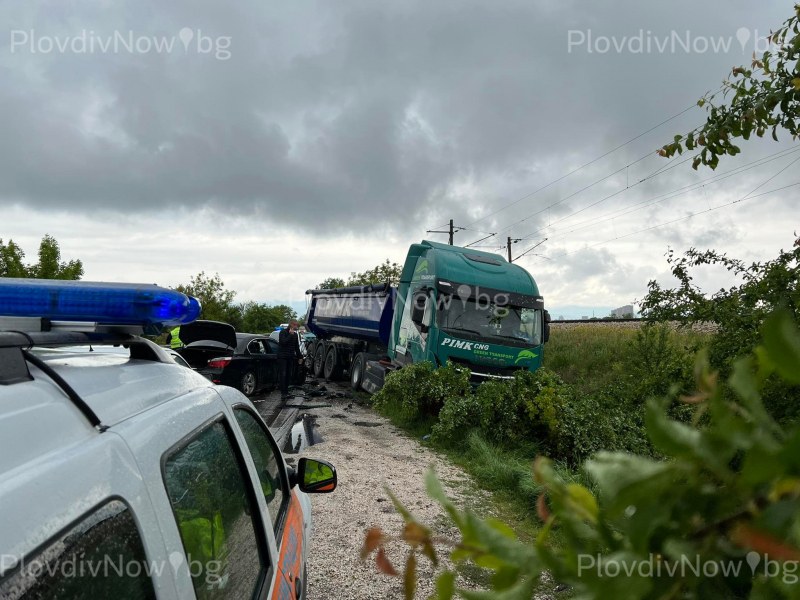 Транспортират в София пострадалия в катастрофата лекар на президента