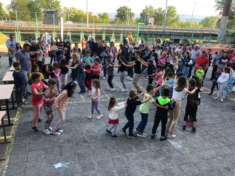 Деца и родители учиха за здравословното хранене с игри в Пловдив