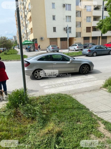 Шофьорка кацна на пешеходна пътека в Тракия, за да отскочи за кафе