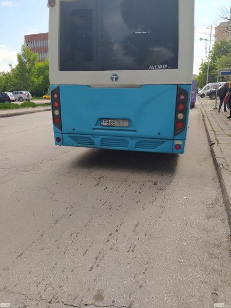 Агресия в градския транспорт в Пловдив! Кондукторка си “присвои“ седалки, заплаши пътничка