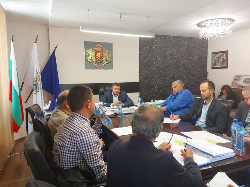 Кметът на “Родопи“ след среща за водата в Брестовица: Целта е да работим максимално в кратки срокове