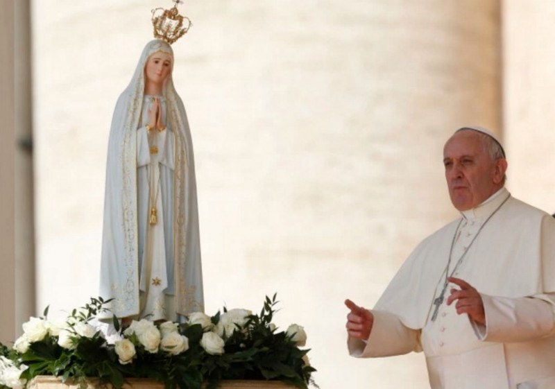 Католиците почитат днес Дева Мария от Фатима