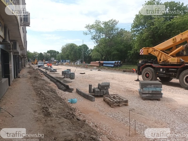 Работата по ул. „Даме Груев” се засили, Общината се разплати с изпълнителя