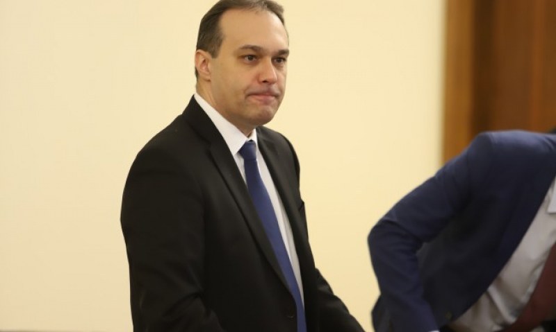 Фалшив бил сигналът за бомба на самолет, ескортиран от изтребители от Графа