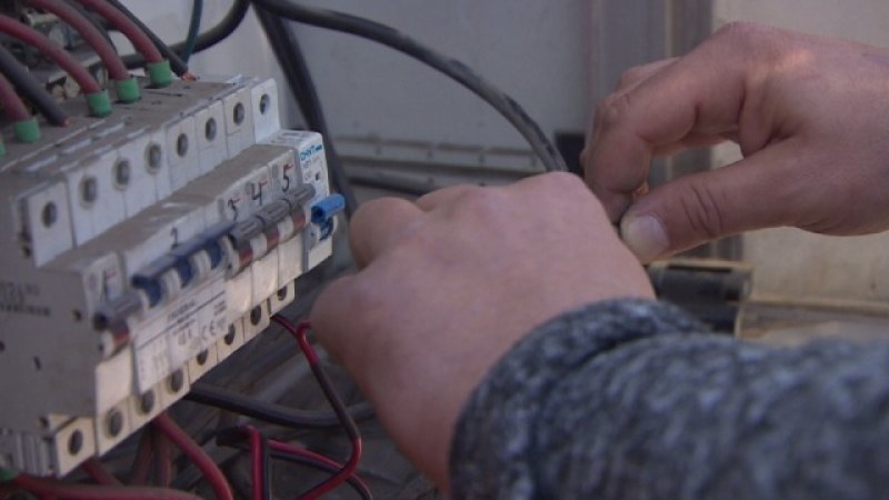 Кражба на ток засякоха в Асеновградско, има задържан