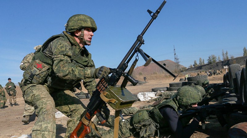 Нови сражения в Донбас, съобщиха за 12 ранени