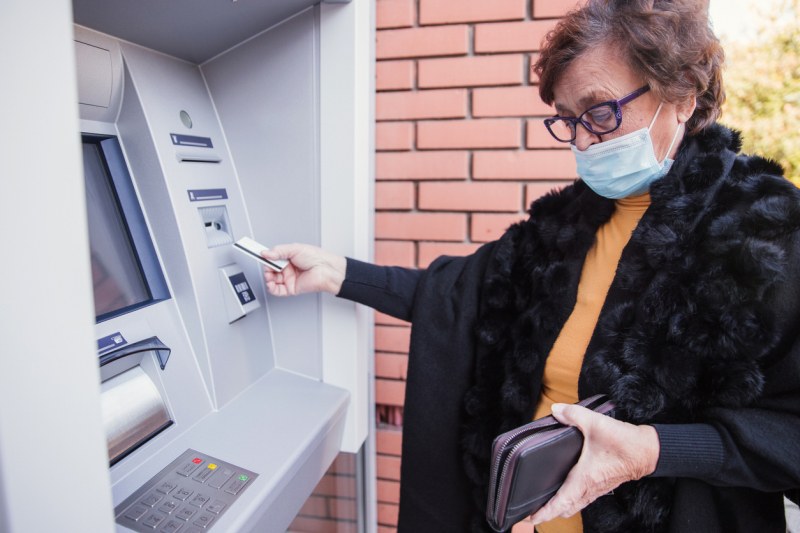 Увеличават пенсиите от 1 юли?