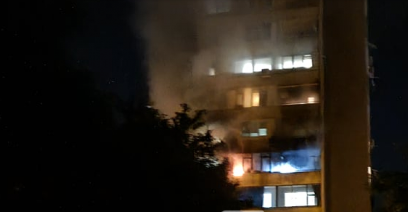 Пожар пламна в апартамент в Пловдив